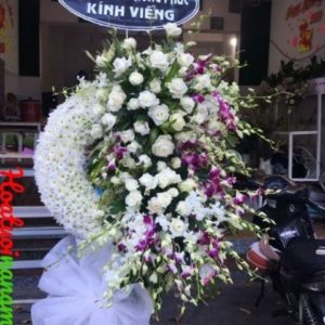 Vòng-hoa-chia-buồn-giá-rẻ