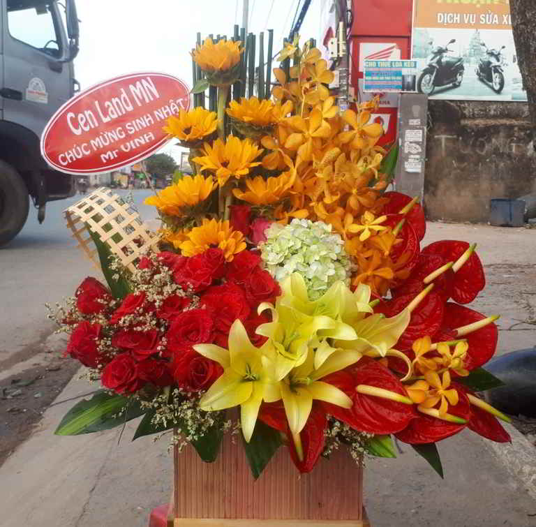 Hộp-hoa-đẹp-chuc-mung-ngay-phu-nu-viet-nam-20/10