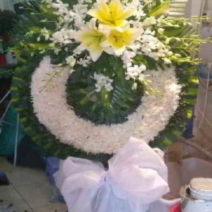 Vong-hoa-chia-buon-tang-le-gia-re