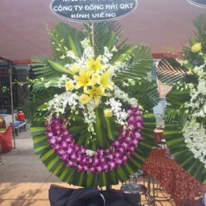 Vong-hoa-chia-buon-tang-le-gia-re